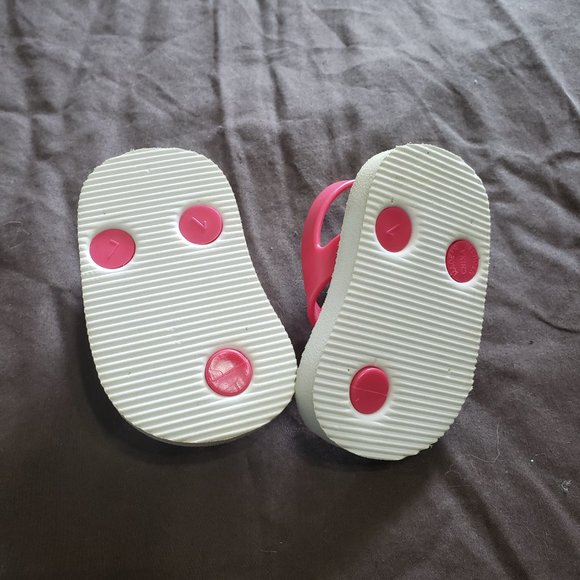 Old Navy Flip Flops Sandals Velcro Closure 0-3 Month Size 1 Floral Design Pink - Picture 3 of 3